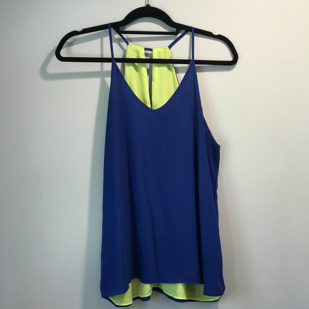 Reversible tank